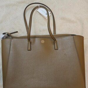 Tory Burch Robinson Tote in Bistro Brown - Brand New with Tags
